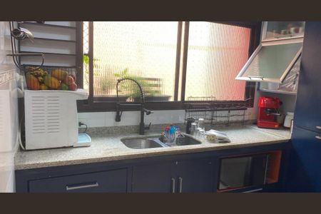 Apartamento para alugar com 237m², 3 quartos e 3 vagas Apartamento para alugar com 237m², 3 quartos e 3 vagasCozinha