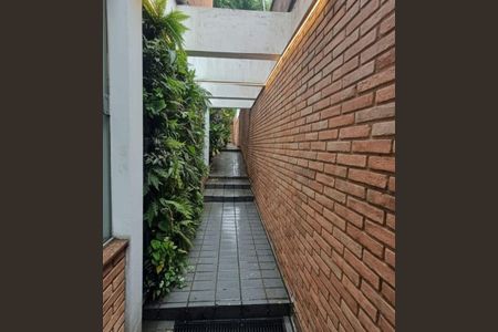 Casa à venda com 310m², 6 quartos e 2 vagas