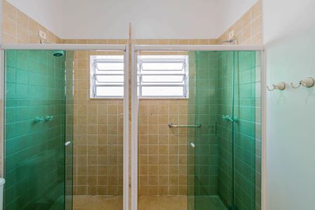 Casa para alugar com 240m², 4 quartos e 3 vagas Casa para alugar com 240m², 4 quartos e 3 vagasBanheiro social