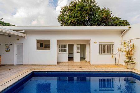 Casa para alugar com 240m², 4 quartos e 3 vagas Casa para alugar com 240m², 4 quartos e 3 vagasÁrea de serviço