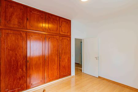 Casa para alugar com 240m², 4 quartos e 3 vagas Casa para alugar com 240m², 4 quartos e 3 vagasQuarto 02