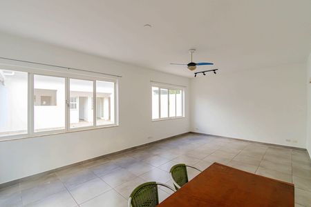 Casa para alugar com 240m², 4 quartos e 3 vagas Casa para alugar com 240m², 4 quartos e 3 vagasSalão de festas