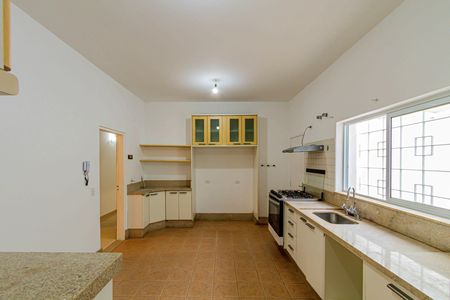 Casa para alugar com 240m², 4 quartos e 3 vagas Casa para alugar com 240m², 4 quartos e 3 vagasCozinha