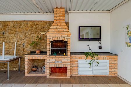 Casa para alugar com 240m², 4 quartos e 3 vagas Casa para alugar com 240m², 4 quartos e 3 vagasÁrea social
