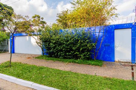 Casa para alugar com 240m², 4 quartos e 3 vagas Casa para alugar com 240m², 4 quartos e 3 vagasFachada