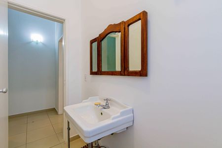 Casa para alugar com 240m², 4 quartos e 3 vagas Casa para alugar com 240m², 4 quartos e 3 vagasLavabo