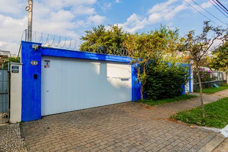 Casa para alugar com 240m², 4 quartos e 3 vagas Casa para alugar com 240m², 4 quartos e 3 vagasFachada