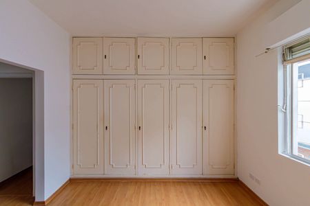 Casa para alugar com 240m², 4 quartos e 3 vagas Casa para alugar com 240m², 4 quartos e 3 vagasSuite