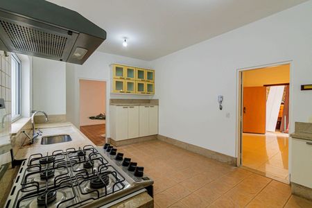 Casa para alugar com 240m², 4 quartos e 3 vagas Casa para alugar com 240m², 4 quartos e 3 vagasCozinha