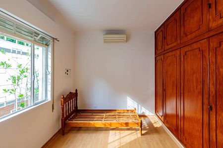 Casa para alugar com 240m², 4 quartos e 3 vagas Casa para alugar com 240m², 4 quartos e 3 vagasQuarto 02