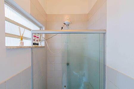 Casa para alugar com 240m², 4 quartos e 3 vagas Casa para alugar com 240m², 4 quartos e 3 vagasBanheiro de serviço