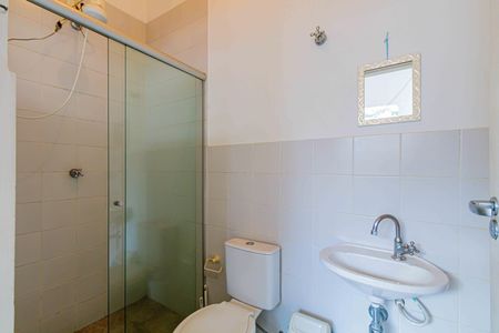 Casa para alugar com 240m², 4 quartos e 3 vagas Casa para alugar com 240m², 4 quartos e 3 vagasBanheiro de serviço