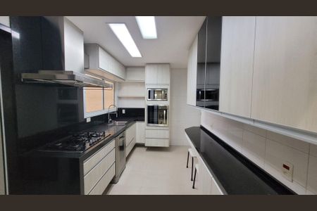 Apartamento para alugar com 132m², 2 quartos e 2 vagas