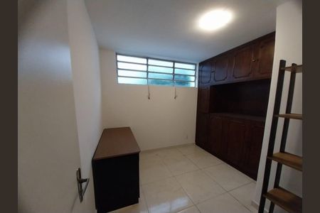 Casa para alugar com 3 quartos, 330m² em Vila Sonia, São Paulo