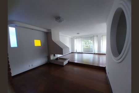 Casa para alugar com 3 quartos, 330m² em Vila Sonia, São Paulo