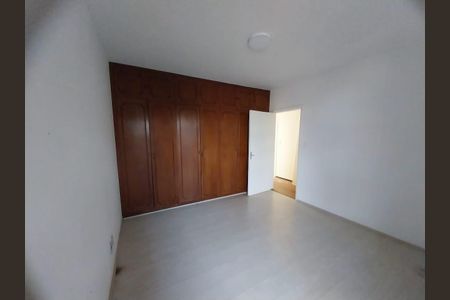 Casa para alugar com 3 quartos, 330m² em Vila Sonia, São Paulo