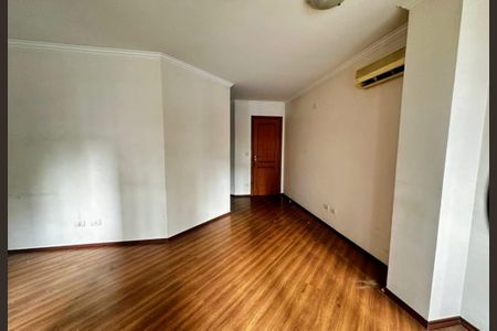 Casa para alugar com 3 quartos, 240m² em Vila Regente Feijó, São Paulo
