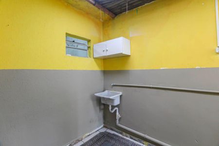 Casa para alugar com 50m², 1 quarto e sem vagaÁrea de Serviço