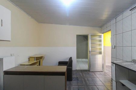 Casa para alugar com 1 quarto, 50m² em Fazenda da Juta, São Paulo