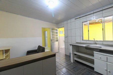Sala/Cozinha de casa para alugar com 1 quarto, 50m² em Fazenda da Juta, São Paulo