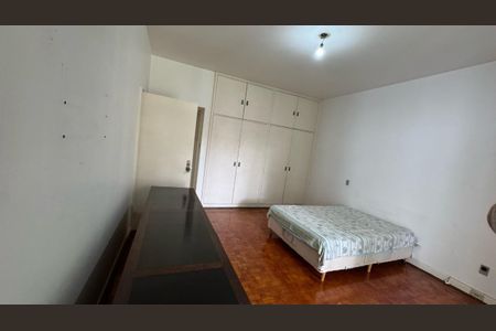 Casa à venda com 540m², 5 quartos e 15 vagas