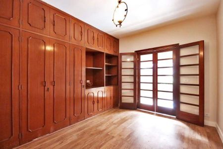 Casa à venda com 575m², 4 quartos e sem vaga