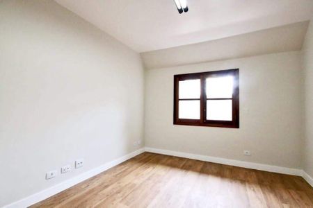 Casa à venda com 575m², 4 quartos e sem vaga