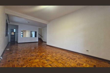 Casa à venda com 3 quartos, 221m² em Chácara Monte Alegre, São Paulo