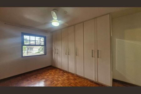 Casa à venda com 3 quartos, 221m² em Chácara Monte Alegre, São Paulo