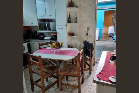 Casa à venda com 300m², 3 quartos e 2 vagas