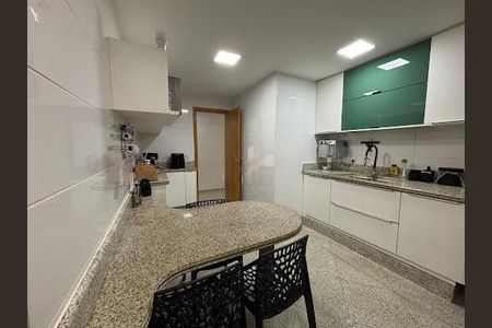 Apartamento à venda com 188m², 3 quartos e 2 vagas