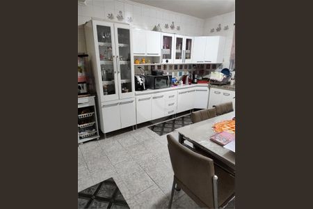 Casa à venda com 145m², 2 quartos e 2 vagas
