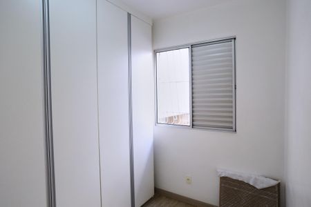 Quarto 1 de apartamento para alugar com 2 quartos, 50m² em Santa Efigênia, Belo Horizonte