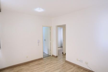 Sala de apartamento para alugar com 2 quartos, 50m² em Santa Efigênia, Belo Horizonte