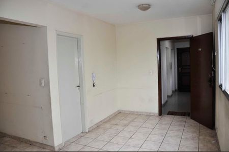 Apartamento para alugar com 76m², 3 quartos e 1 vaga Apartamento para alugar com 76m², 3 quartos e 1 vagaSala