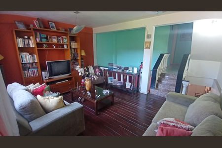 Sala de casa de condomínio à venda com 3 quartos, 100m² em Espírito Santo, Porto Alegre