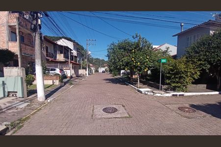 Casa de condomínio à venda com 100m², 3 quartos e 1 vagaFachada