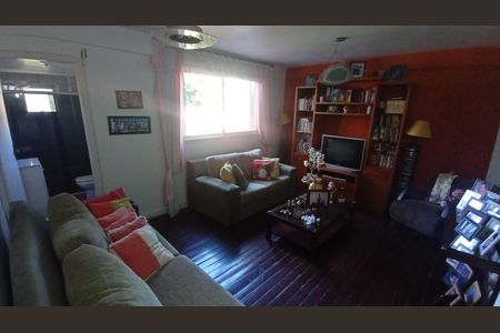 Sala de casa de condomínio à venda com 3 quartos, 100m² em Espírito Santo, Porto Alegre