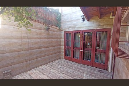 Casa de condomínio à venda com 100m², 3 quartos e 1 vagaÁrea externa