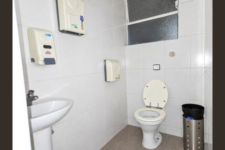 Apartamento para alugar com 81m², 2 quartos e sem vaga Apartamento para alugar com 81m², 2 quartos e sem vagaBanheiro da Suíte