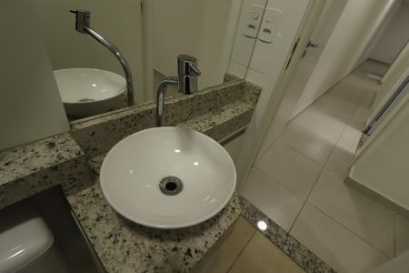 Apartamento à venda com 63m², 2 quartos e 1 vagaBanheiro da Suíte - Pia