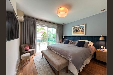 Casa à venda com 366m², 4 quartos e 3 vagas