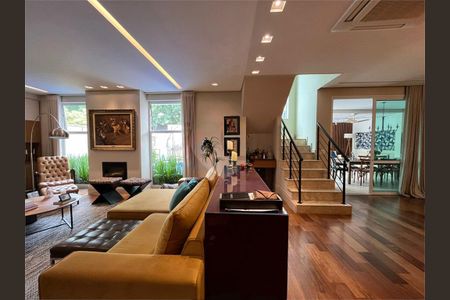 Casa à venda com 4 quartos, 366m² em Santo Amaro, São Paulo