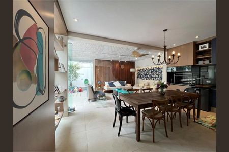 Casa à venda com 366m², 4 quartos e 3 vagas