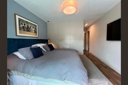 Casa à venda com 366m², 4 quartos e 3 vagas