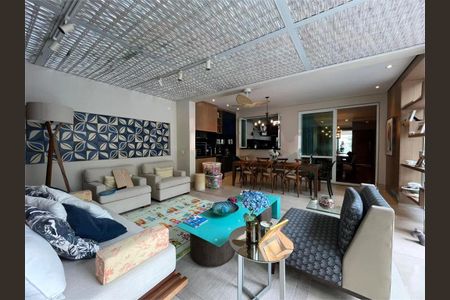 Casa à venda com 366m², 4 quartos e 3 vagas