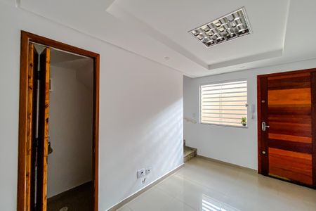 Sala de casa para alugar com 2 quartos, 52m² em Chácara Mafalda, São Paulo
