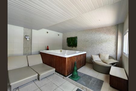 Apartamento à venda com 99m², 2 quartos e 1 vagaÁrea comum