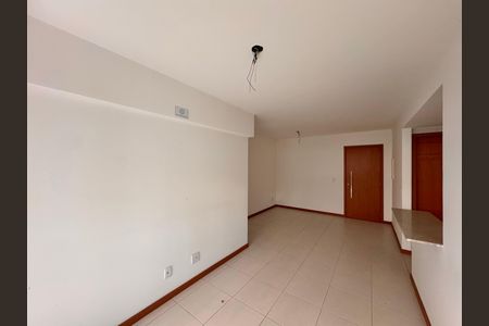 Apartamento à venda com 99m², 2 quartos e 1 vagaSala