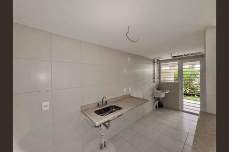 Apartamento à venda com 99m², 2 quartos e 1 vagaCozinha e Área de Serviço
